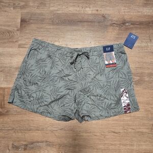 NWT!! Womens GAP Olive Green Leaf Print Shorts Extra Large Pull On Tencel